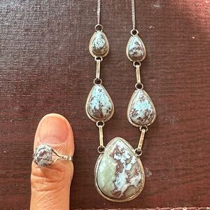 Elegant 925 Silver and Turquoise Stone Jewelry Set